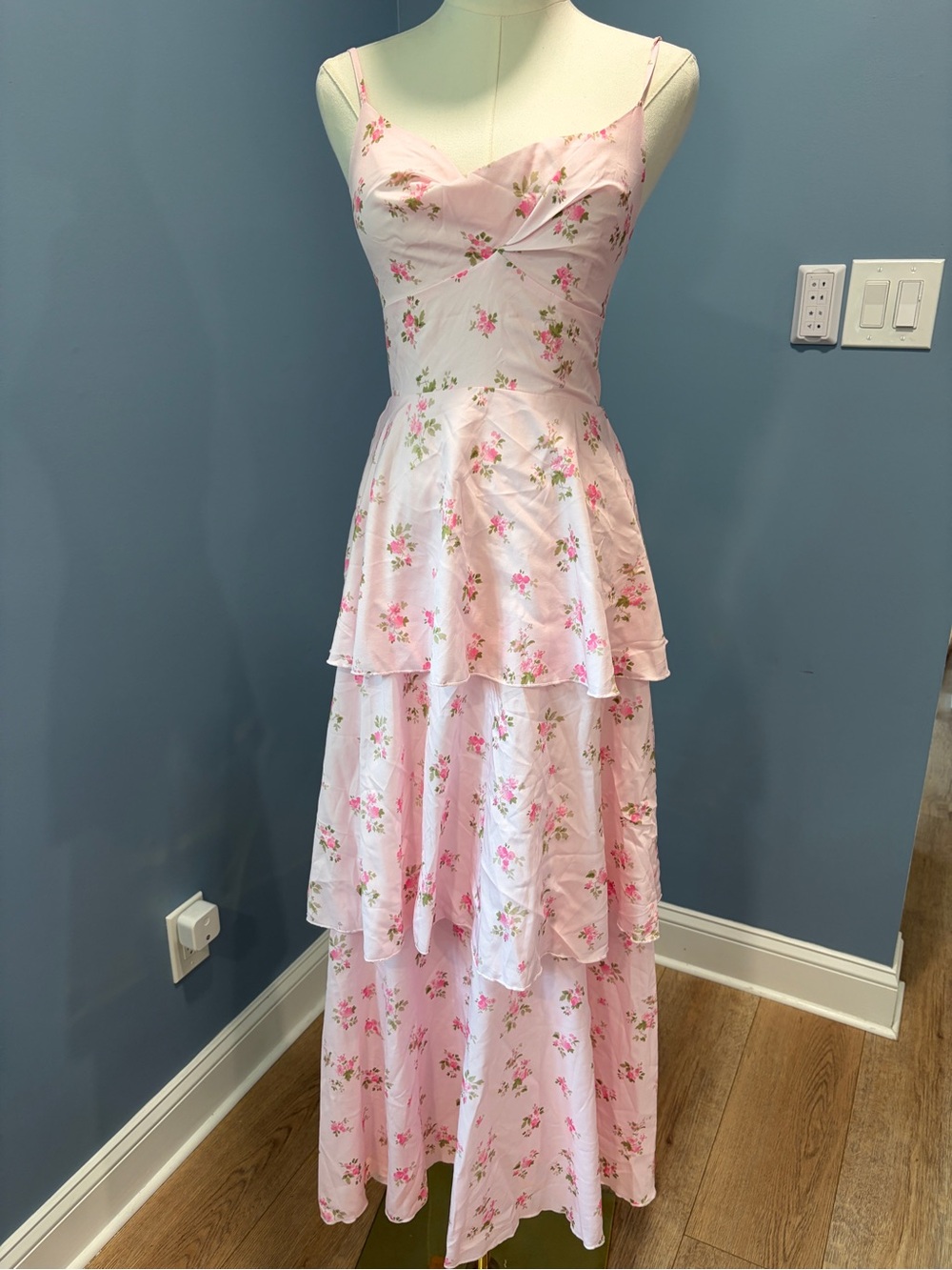 Yimishi Pink Floral Tiered Cutout Midi Dress NWT XS